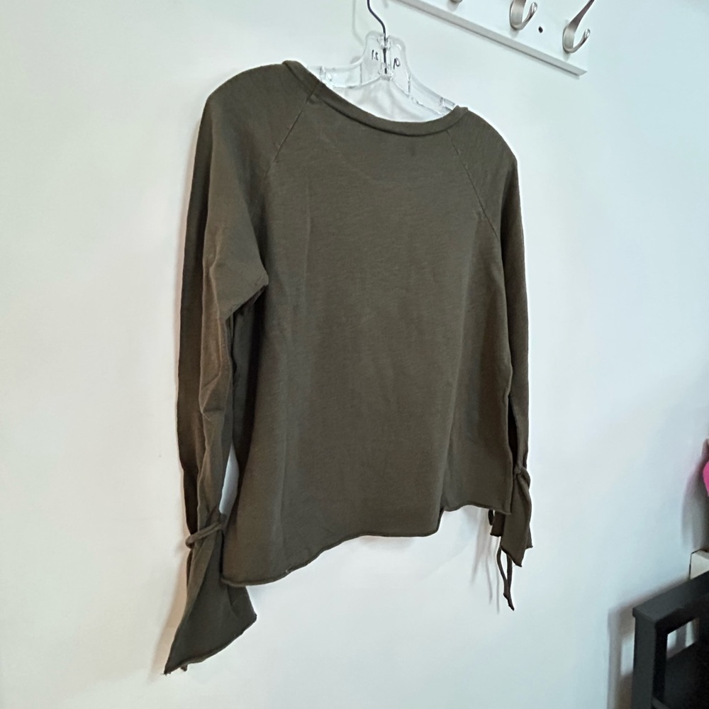 Design Lab Grunge Style Sweater - Picture 7 of 7